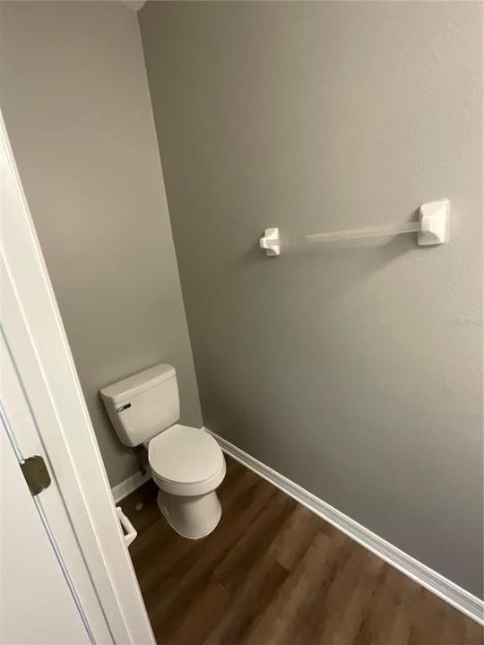 Active With Contract: $1,800 (3 beds, 2 baths, 1588 Square Feet)