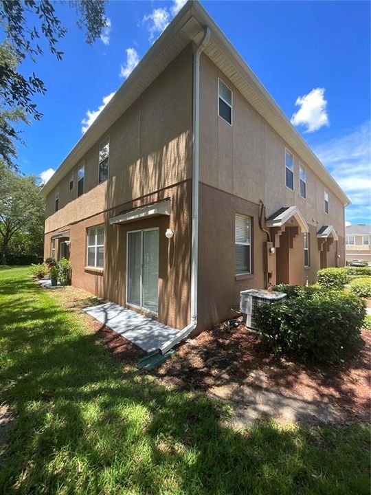 Active With Contract: $1,800 (3 beds, 2 baths, 1588 Square Feet)