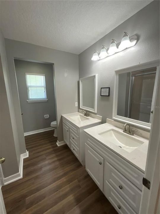 Active With Contract: $1,800 (3 beds, 2 baths, 1588 Square Feet)