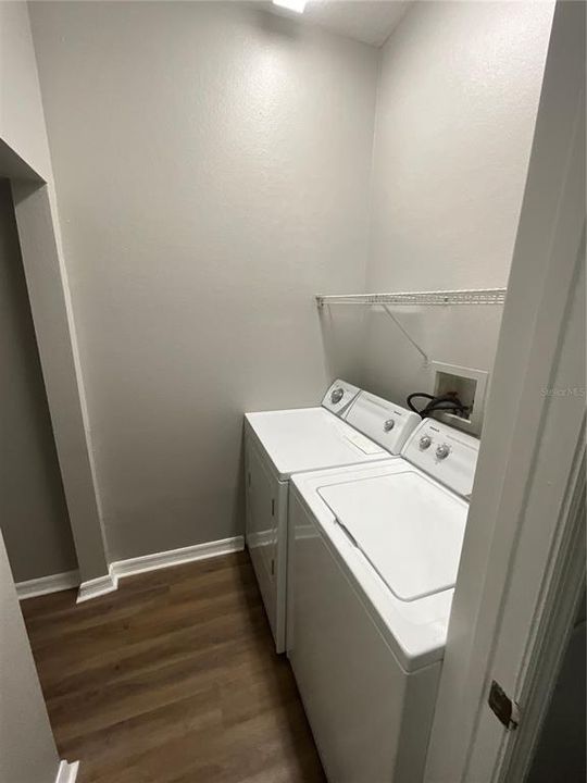 Active With Contract: $1,800 (3 beds, 2 baths, 1588 Square Feet)