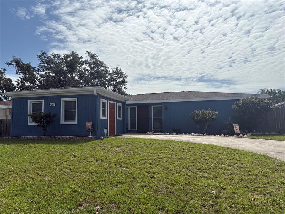 最近售出: $336,000 (3 贝兹, 2 浴室, 1748 平方英尺)