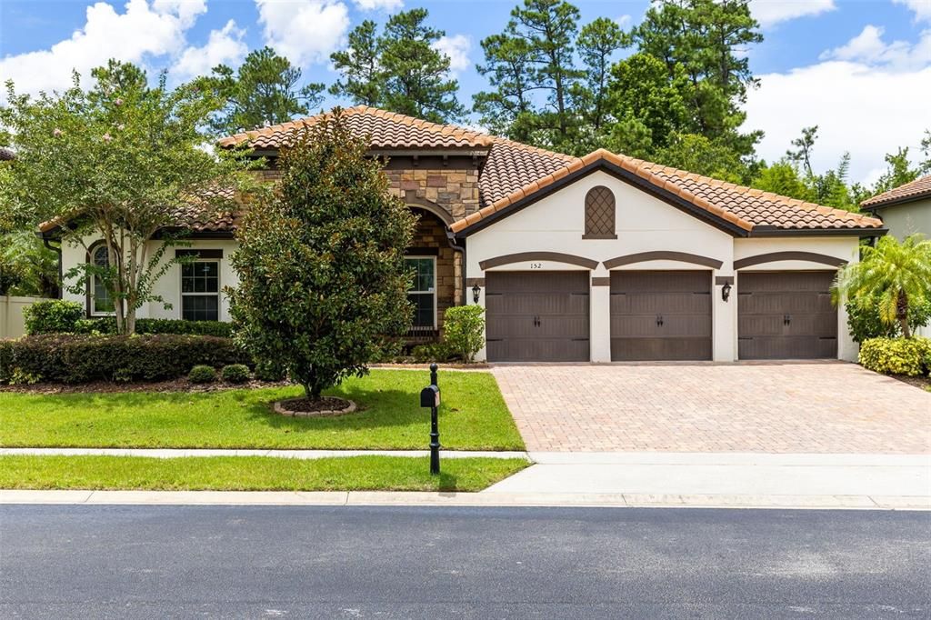 Recently Sold: $685,000 (5 beds, 3 baths, 3050 Square Feet)