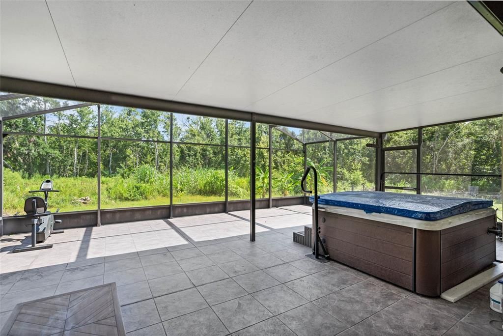 合同活跃: $600,000 (4 贝兹, 4 浴室, 3337 平方英尺)