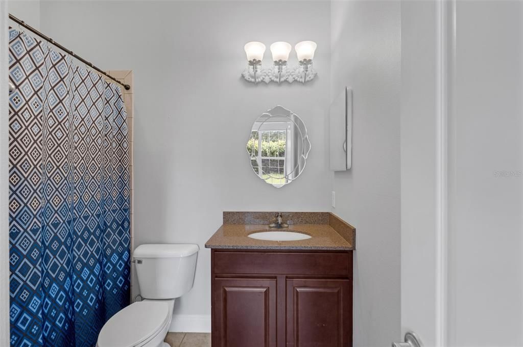 合同活跃: $600,000 (4 贝兹, 4 浴室, 3337 平方英尺)