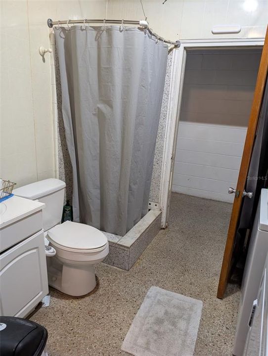 For Sale: $299,900 (3 beds, 2 baths, 1253 Square Feet)