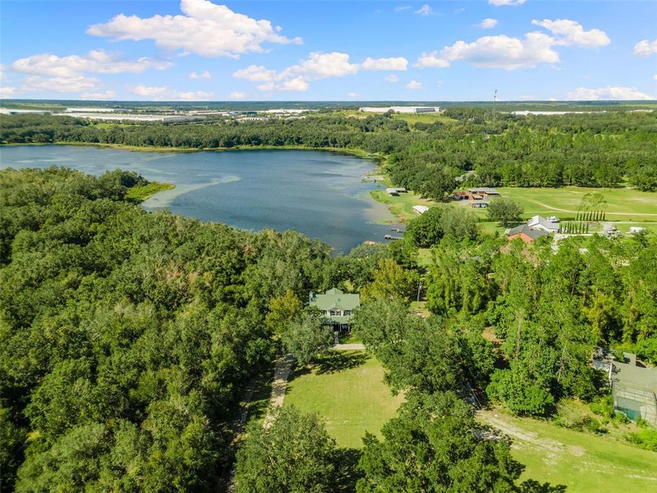 For Sale: $1,280,000 (6 beds, 4 baths, 3465 Square Feet)