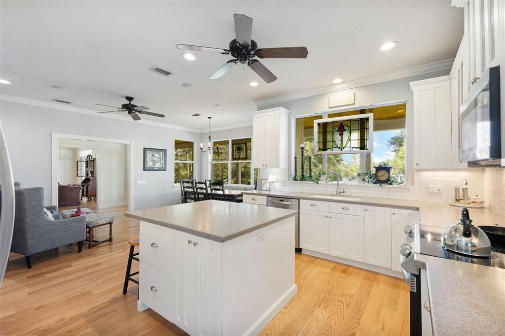 For Sale: $1,280,000 (6 beds, 4 baths, 3465 Square Feet)