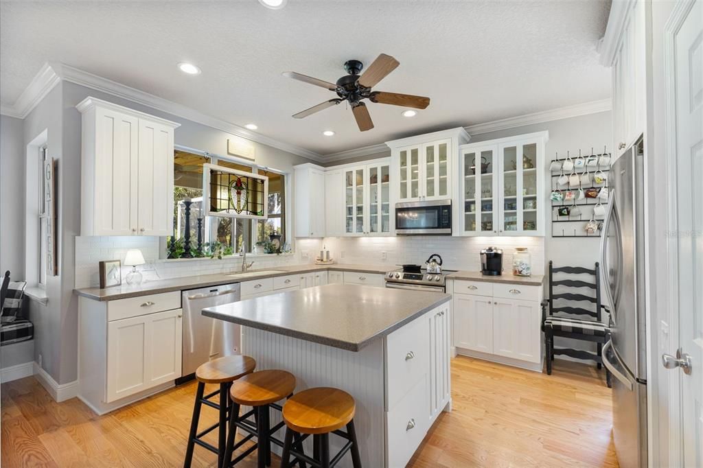 For Sale: $1,280,000 (6 beds, 4 baths, 3465 Square Feet)