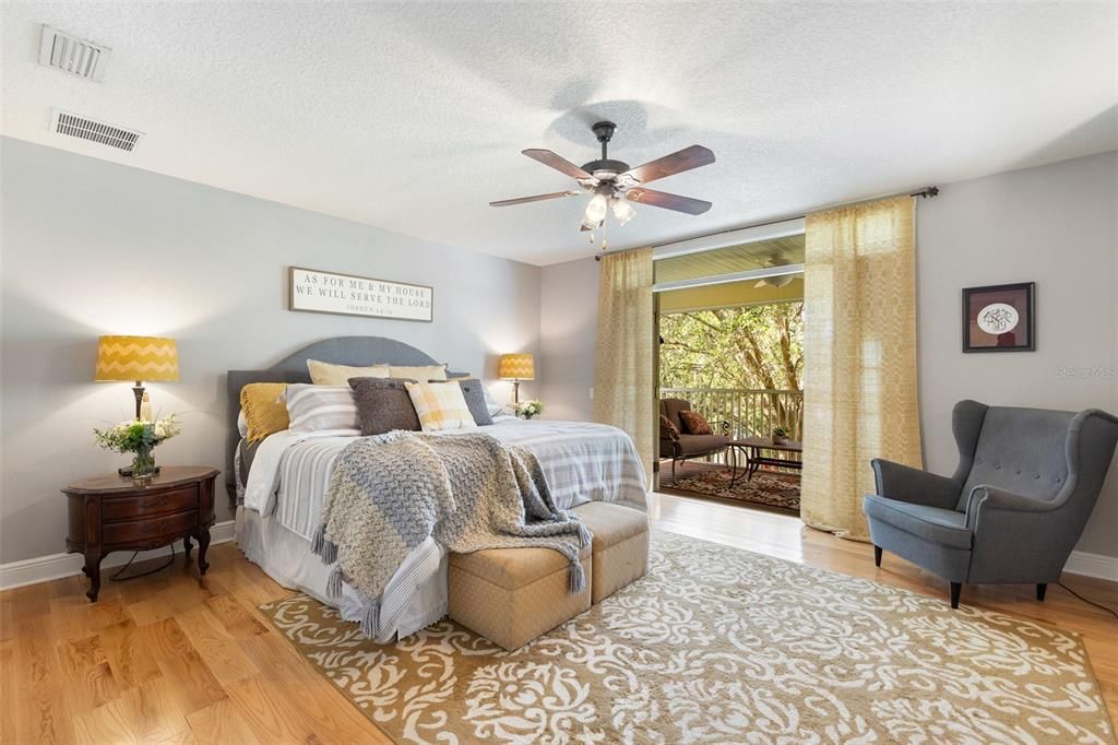 For Sale: $1,280,000 (6 beds, 4 baths, 3465 Square Feet)