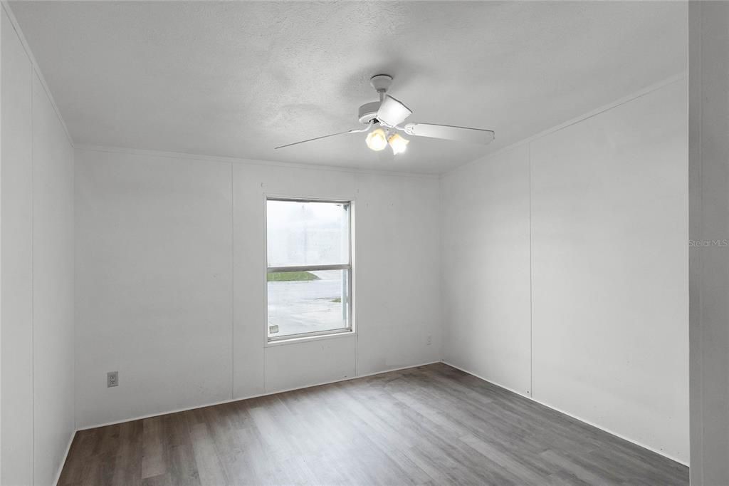 Active With Contract: $200,000 (3 beds, 2 baths, 1647 Square Feet)