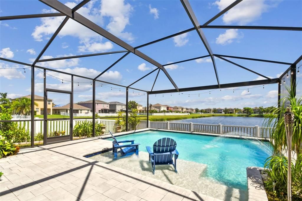 合同活跃: $485,000 (5 贝兹, 2 浴室, 2832 平方英尺)