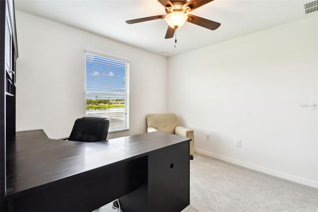 合同活跃: $485,000 (5 贝兹, 2 浴室, 2832 平方英尺)