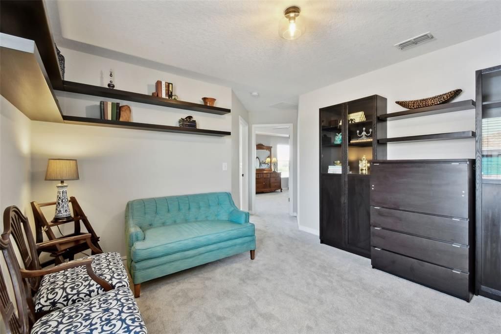 合同活跃: $485,000 (5 贝兹, 2 浴室, 2832 平方英尺)