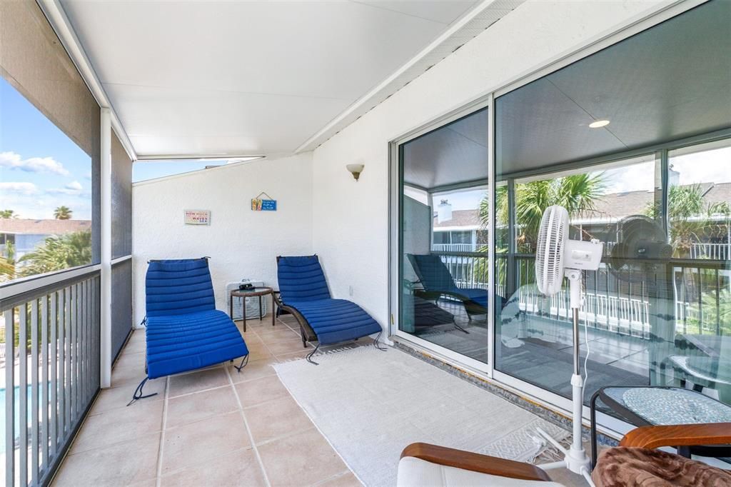 На продажу: $449,900 (2 спален, 2 ванн, 1600 Квадратных фут)