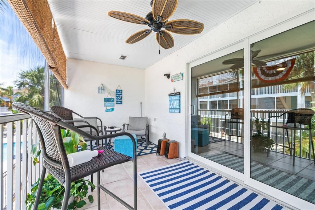 На продажу: $449,900 (2 спален, 2 ванн, 1600 Квадратных фут)