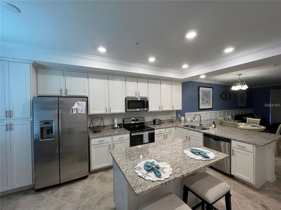 For Rent: $4,000 (2 beds, 2 baths, 1194 Square Feet)