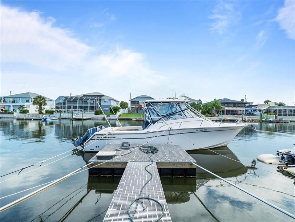 待售: $750,000 (5 贝兹, 4 浴室, 1751 平方英尺)