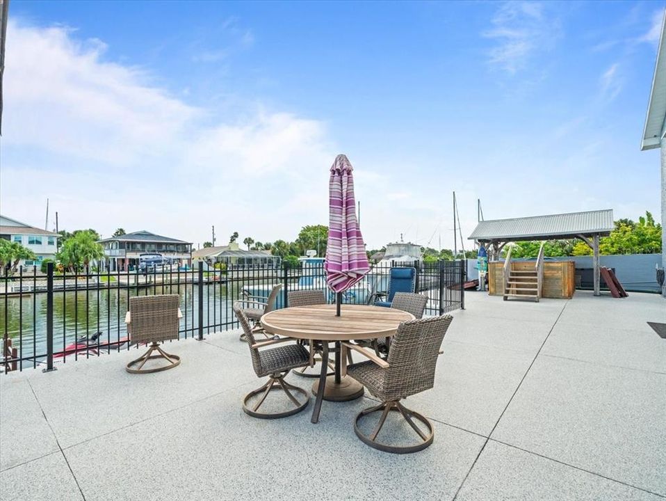 待售: $750,000 (5 贝兹, 4 浴室, 1751 平方英尺)