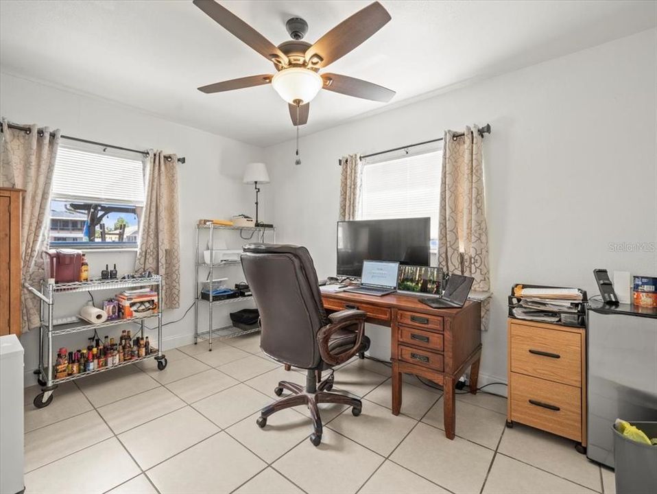 待售: $750,000 (5 贝兹, 4 浴室, 1751 平方英尺)