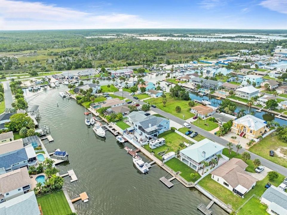 待售: $750,000 (5 贝兹, 4 浴室, 1751 平方英尺)