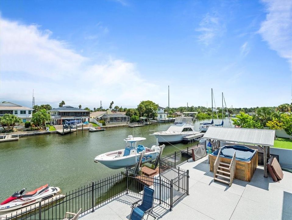 待售: $750,000 (5 贝兹, 4 浴室, 1751 平方英尺)