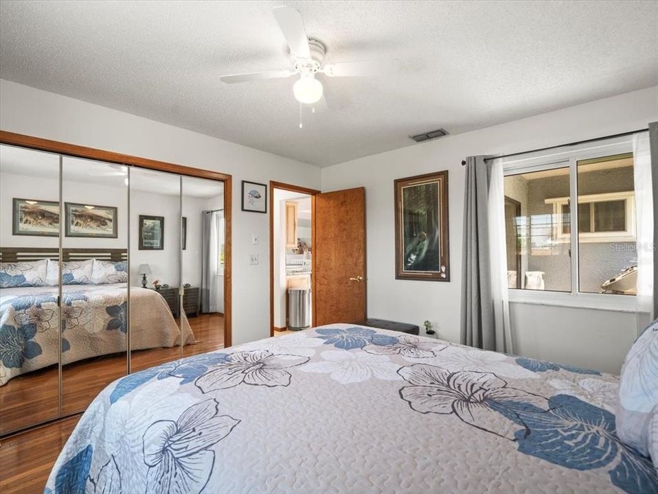 待售: $750,000 (5 贝兹, 4 浴室, 1751 平方英尺)