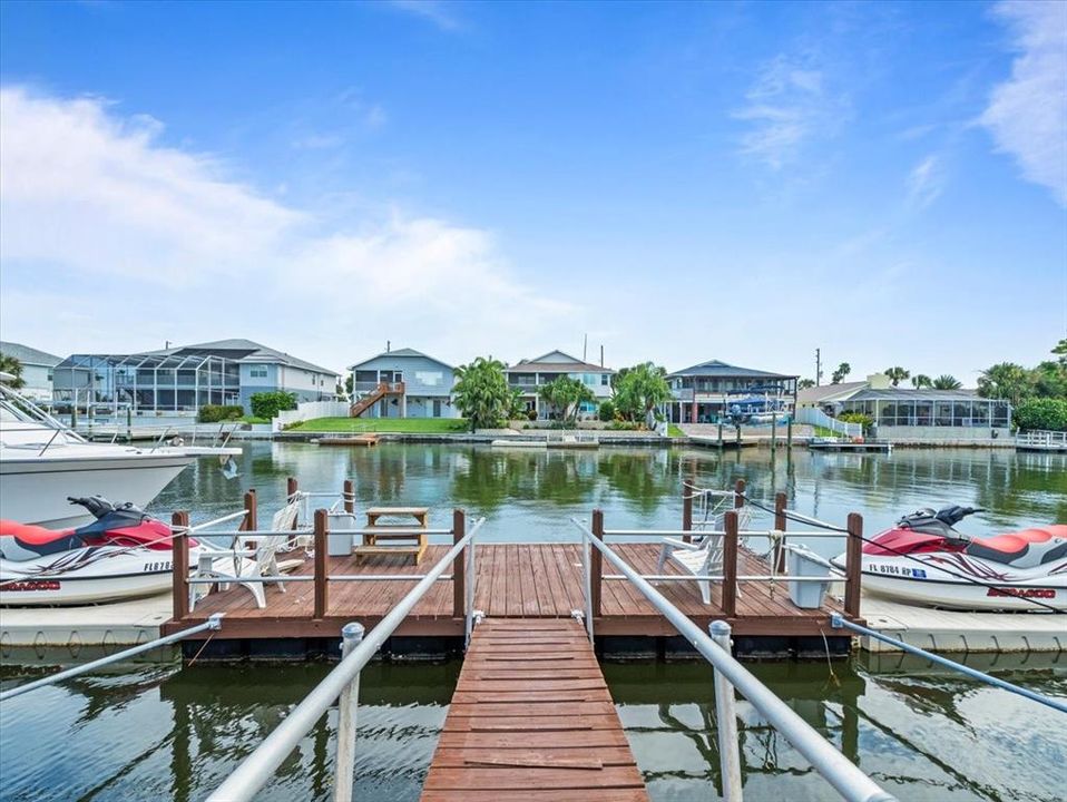 待售: $750,000 (5 贝兹, 4 浴室, 1751 平方英尺)