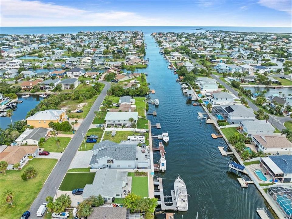 待售: $750,000 (5 贝兹, 4 浴室, 1751 平方英尺)