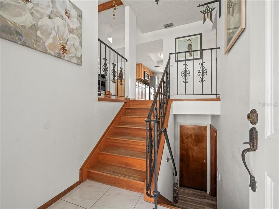 待售: $750,000 (5 贝兹, 4 浴室, 1751 平方英尺)