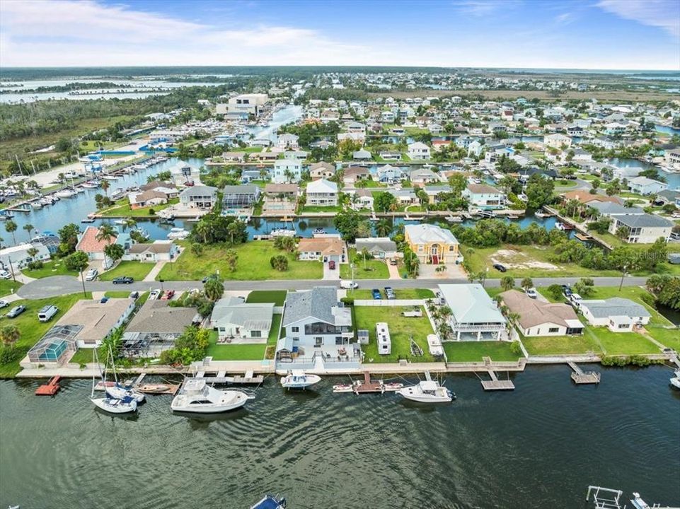 待售: $750,000 (5 贝兹, 4 浴室, 1751 平方英尺)