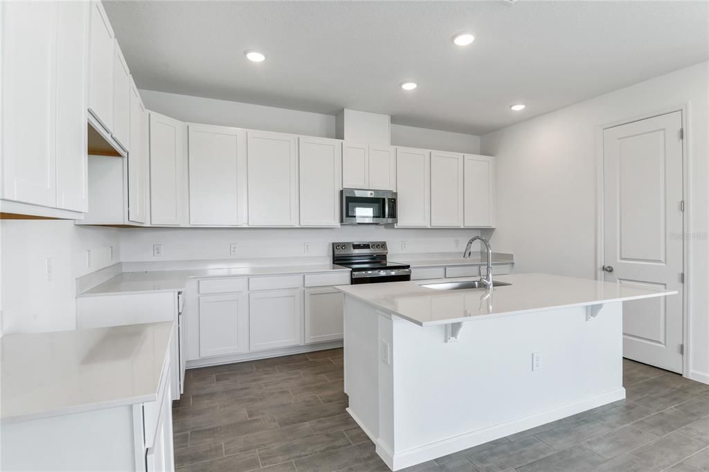 Active With Contract: $349,950 (4 beds, 3 baths, 2077 Square Feet)