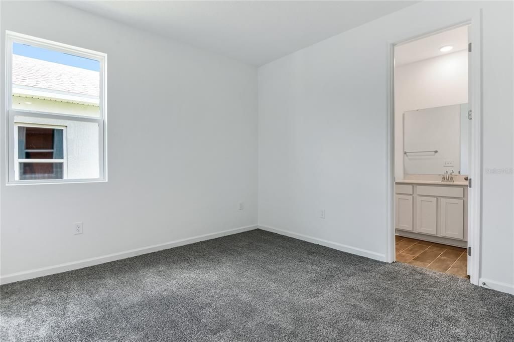 Active With Contract: $349,950 (4 beds, 3 baths, 2077 Square Feet)