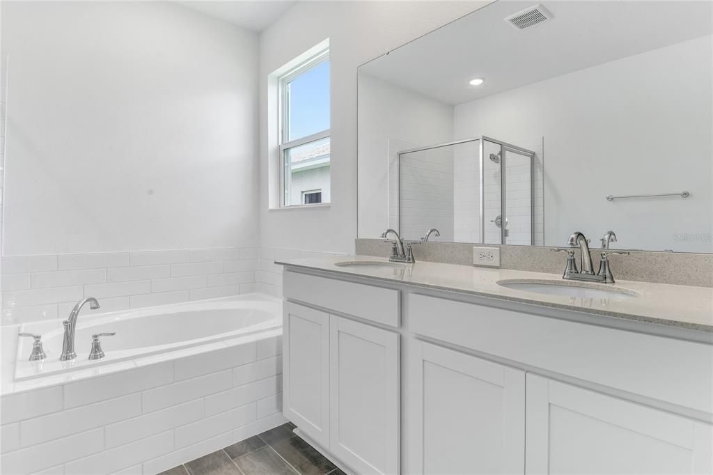 Active With Contract: $349,950 (4 beds, 3 baths, 2077 Square Feet)