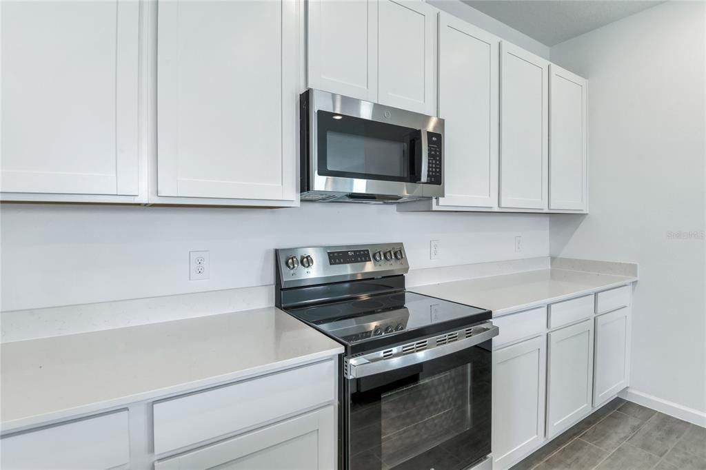 Active With Contract: $349,950 (4 beds, 3 baths, 2077 Square Feet)