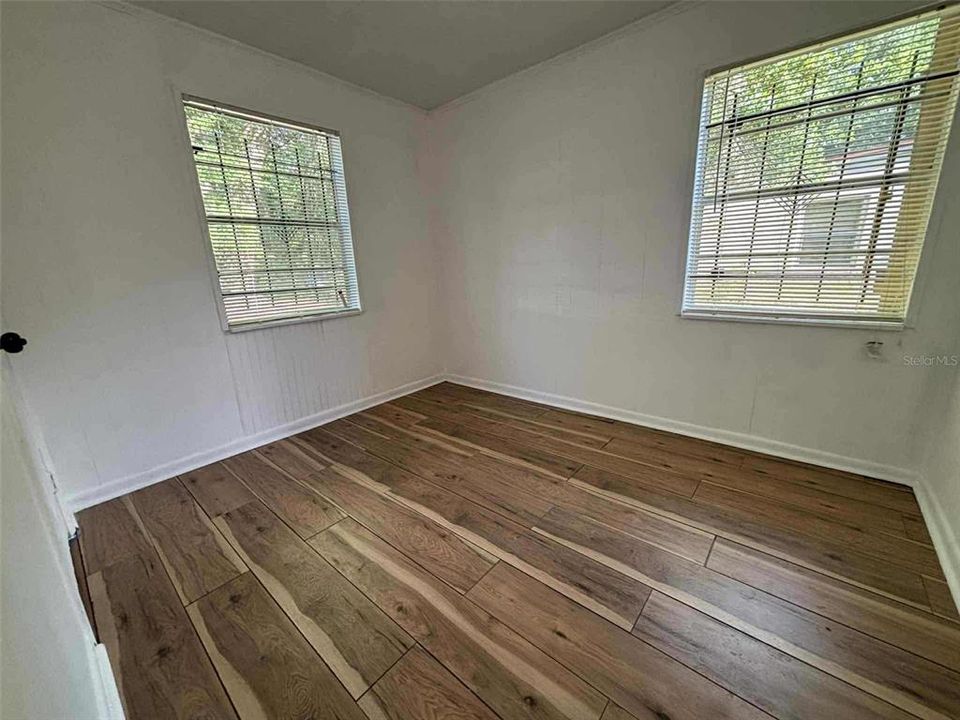 待售: $155,000 (3 贝兹, 1 浴室, 770 平方英尺)