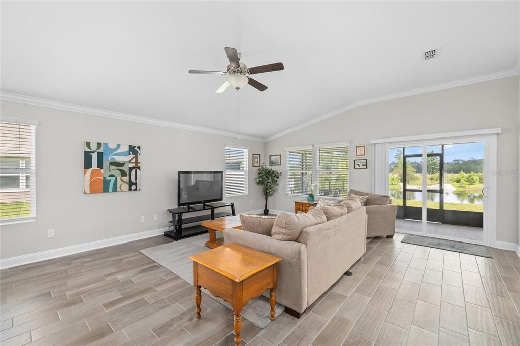Active With Contract: $395,000 (3 beds, 2 baths, 1798 Square Feet)