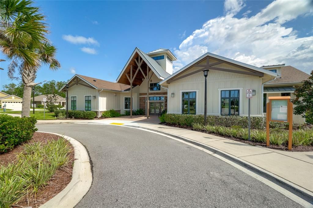 Active With Contract: $395,000 (3 beds, 2 baths, 1798 Square Feet)