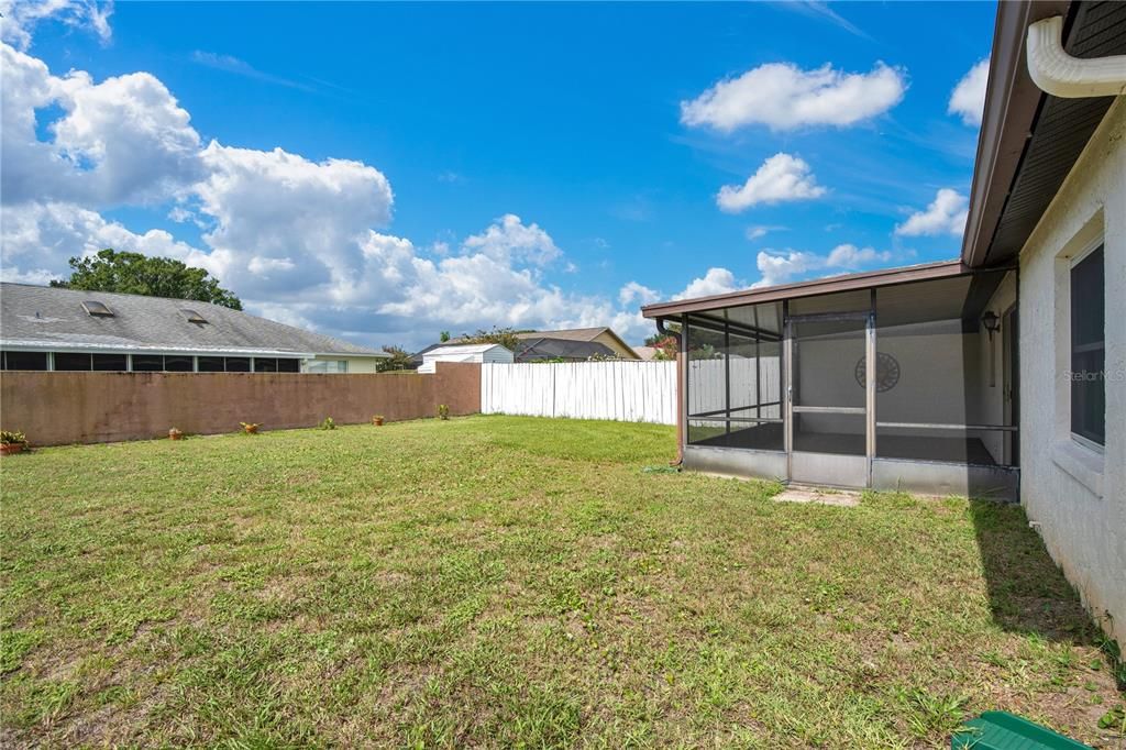 Activo con contrato: $198,500 (2 camas, 2 baños, 1074 Pies cuadrados)