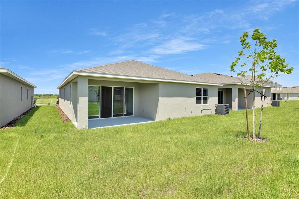 合同活跃: $349,999 (4 贝兹, 3 浴室, 2077 平方英尺)