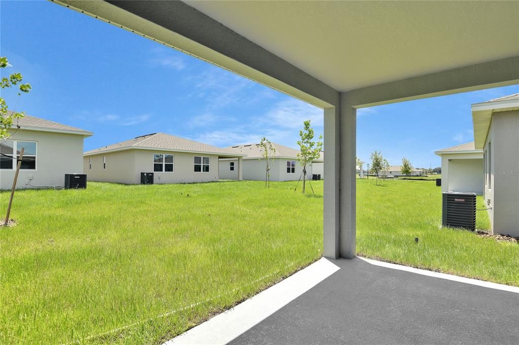 合同活跃: $349,999 (4 贝兹, 3 浴室, 2077 平方英尺)