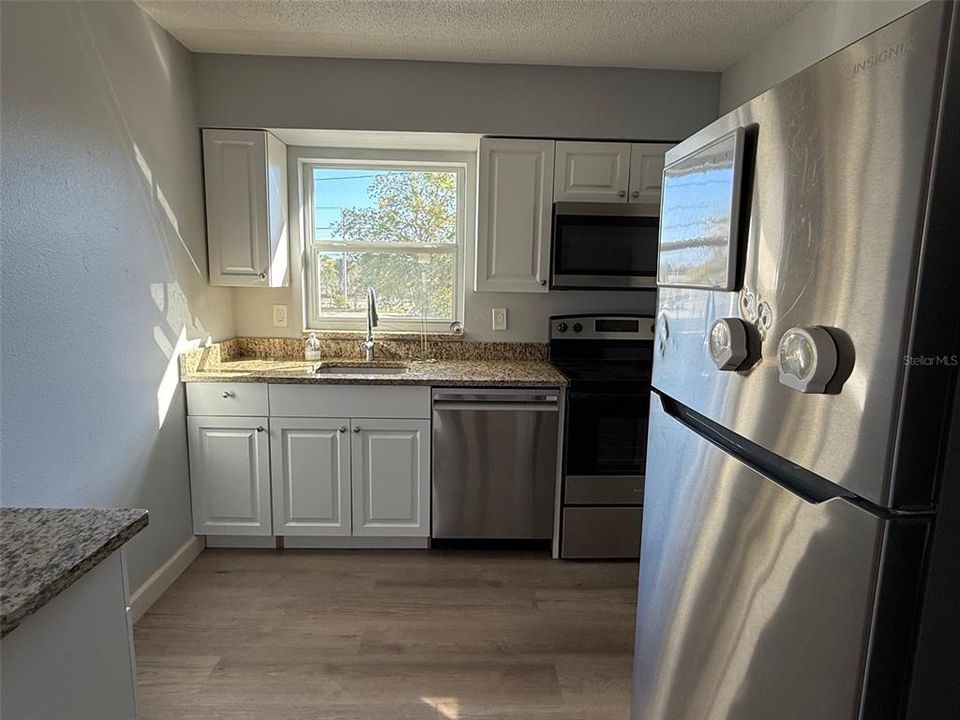 出租: $1,525 (2 贝兹, 2 浴室, 1738 平方英尺)