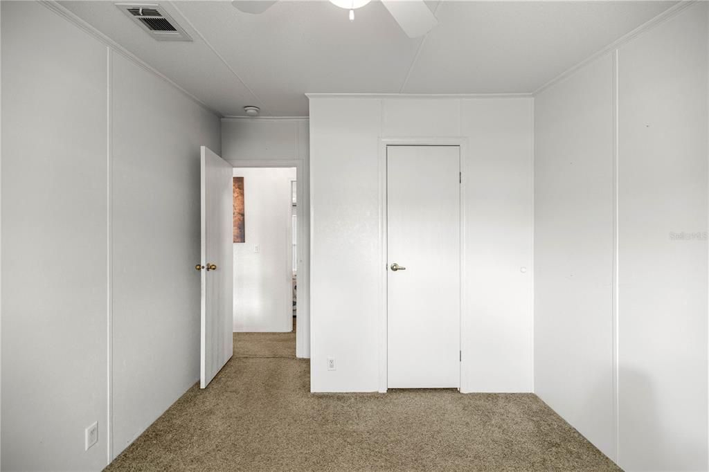 For Sale: $175,000 (3 beds, 2 baths, 1296 Square Feet)