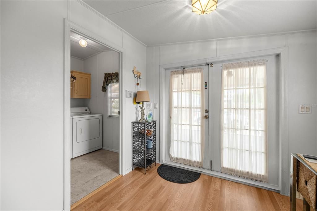 For Sale: $175,000 (3 beds, 2 baths, 1296 Square Feet)