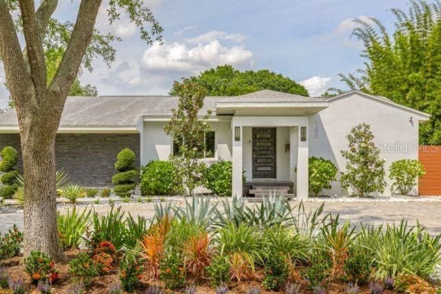 Recently Sold: $1,050,000 (3 beds, 3 baths, 1673 Square Feet)