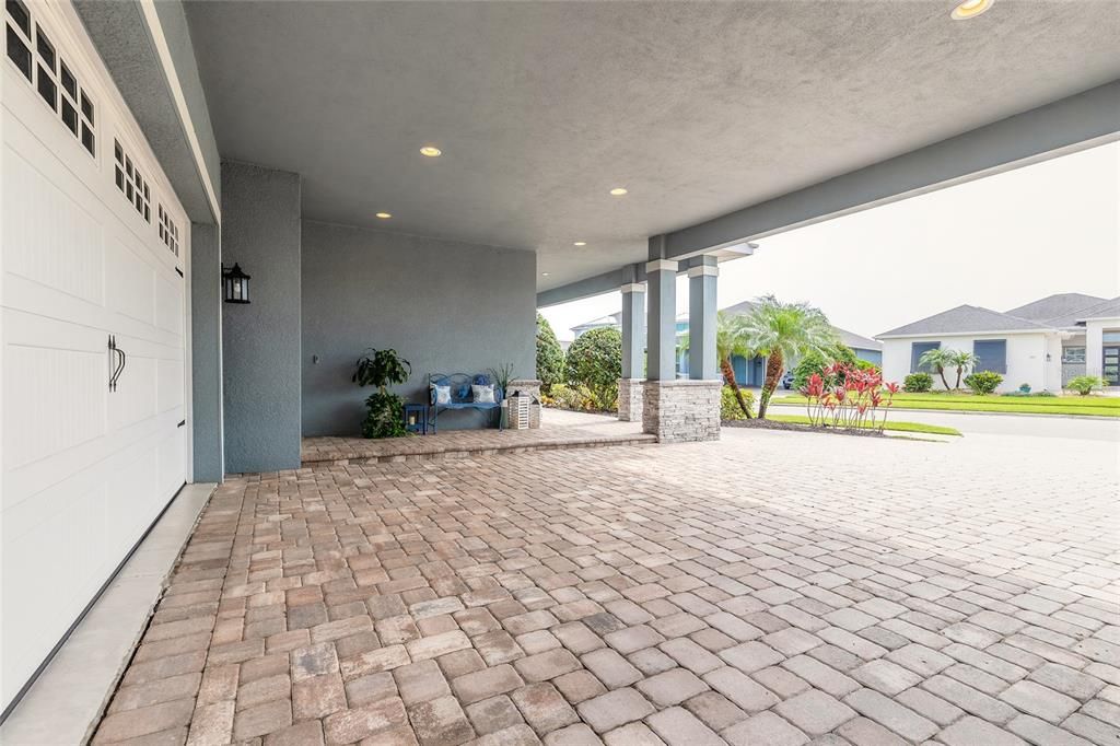 Под контрактом: $749,888 (4 спален, 3 ванн, 2511 Квадратных фут)