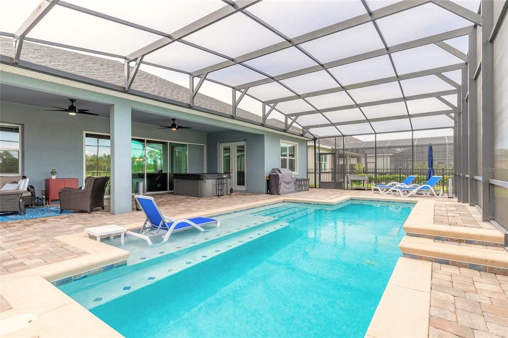 Под контрактом: $749,888 (4 спален, 3 ванн, 2511 Квадратных фут)