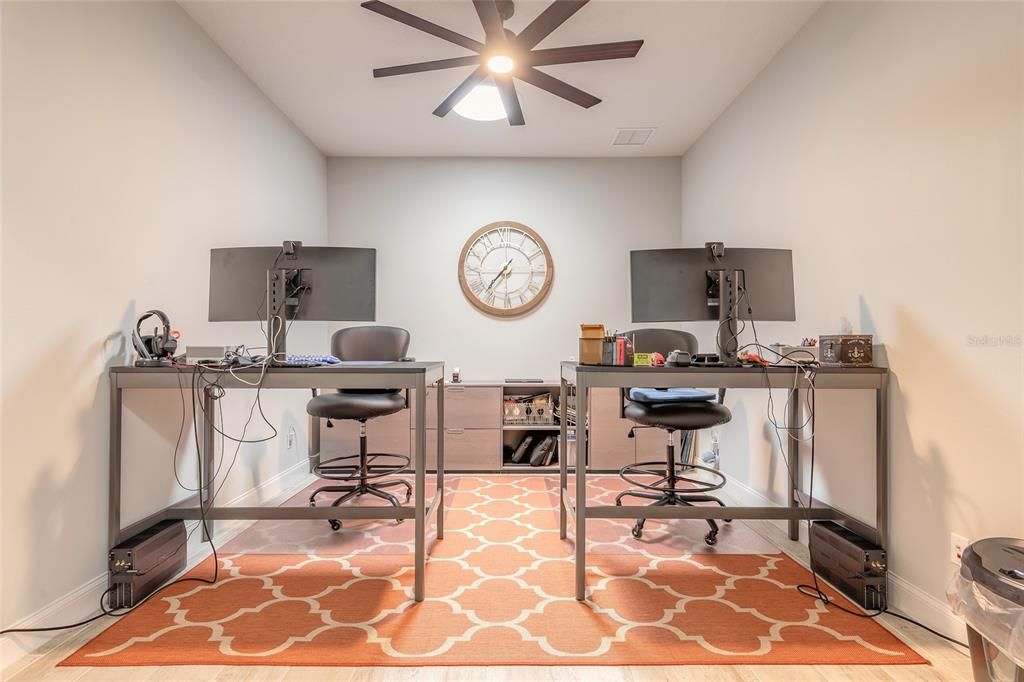 Под контрактом: $749,888 (4 спален, 3 ванн, 2511 Квадратных фут)