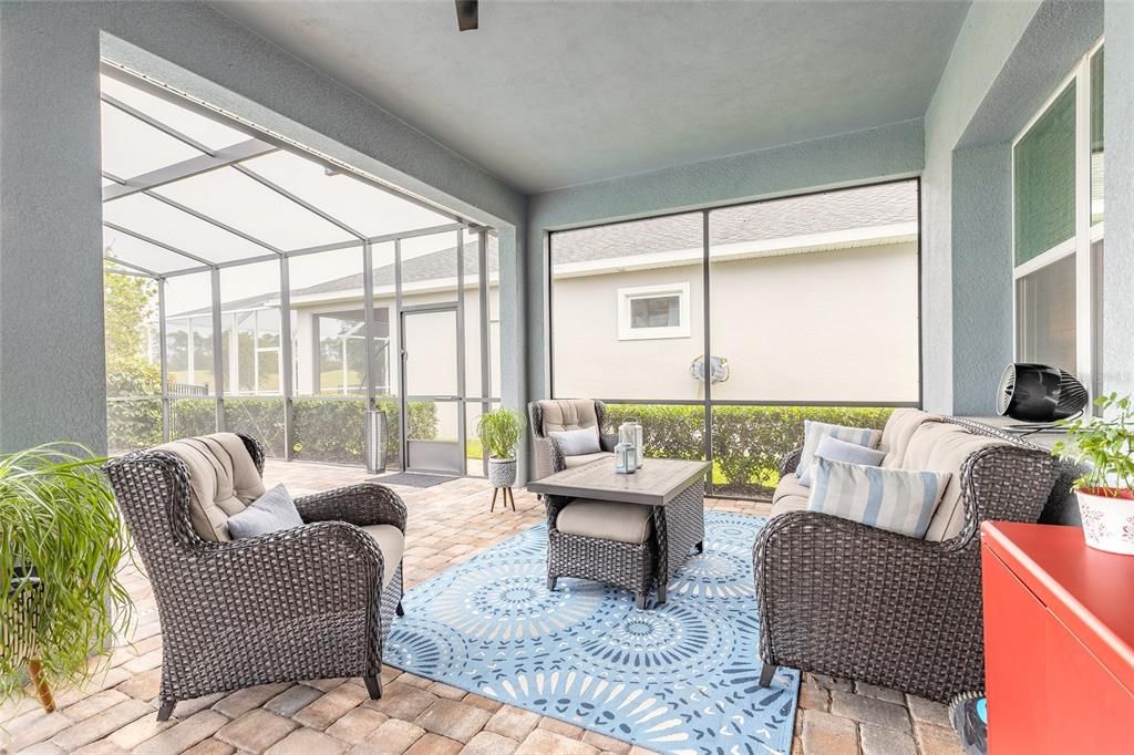 Под контрактом: $749,888 (4 спален, 3 ванн, 2511 Квадратных фут)