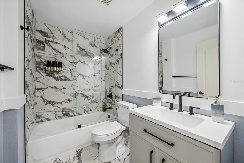 待售: $359,900 (2 贝兹, 2 浴室, 1333 平方英尺)