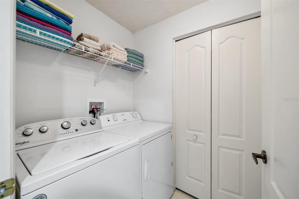 待售: $359,900 (2 贝兹, 2 浴室, 1333 平方英尺)